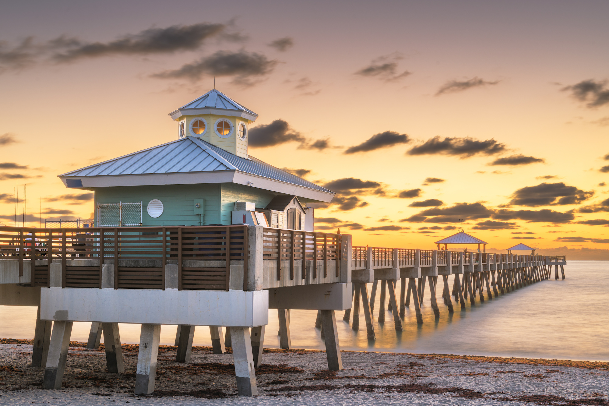 Juno Beach Pier just before sunrise